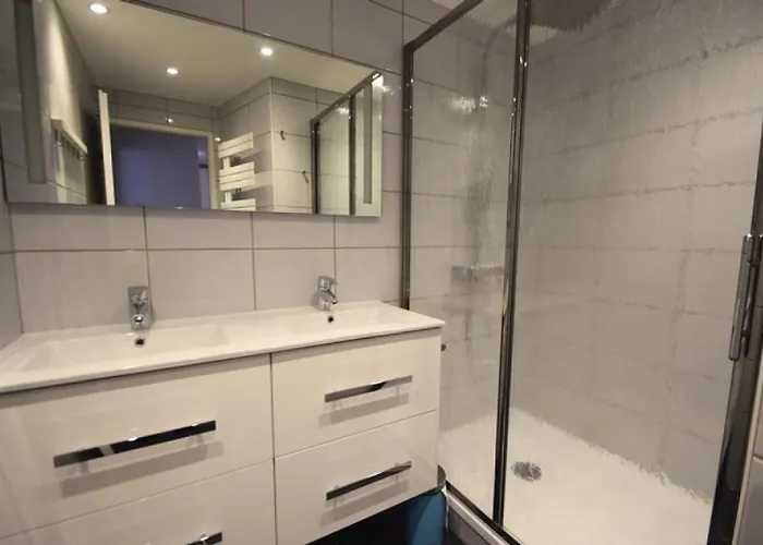 Апартаменты Le Mont Blanc - 3 Pieces 6 Personnes - Le Mont-blanc- 072mb -plagne Centre Mae-6024 Ла-Плань