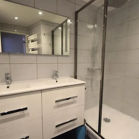 Apartment Le Mont Blanc - 3 Pieces 6 Personnes - Le Mont-blanc- 072mb -plagne Centre Mae-6024 La Plagne